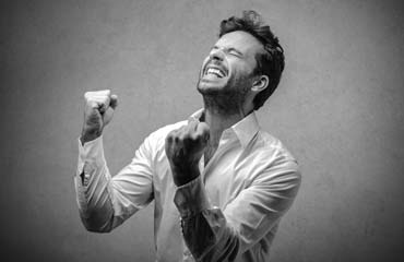 ?php the_title(); ?>