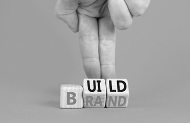 ?php the_title(); ?>