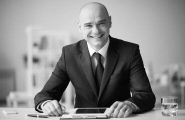 ?php the_title(); ?>